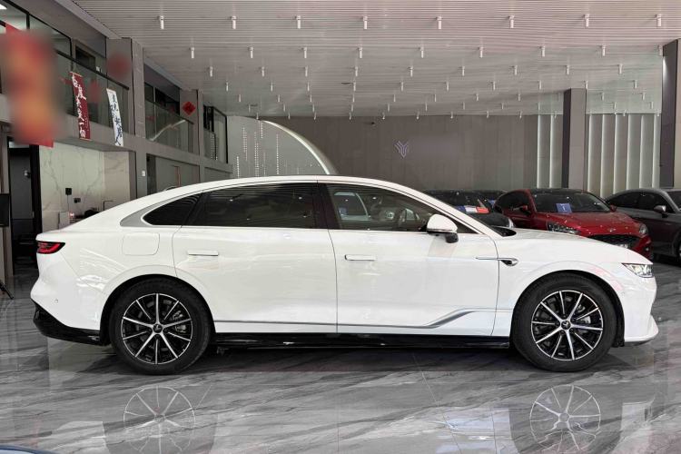 Used VOYAH PASSION 2024 PHEV Four-Wheel Drive Ultra-Long Range Flagship Model
