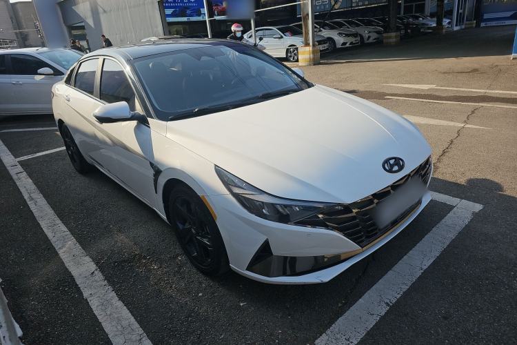 Used Hyundai Elantra 2021 1.5L CVT LUX Prestige Edition
