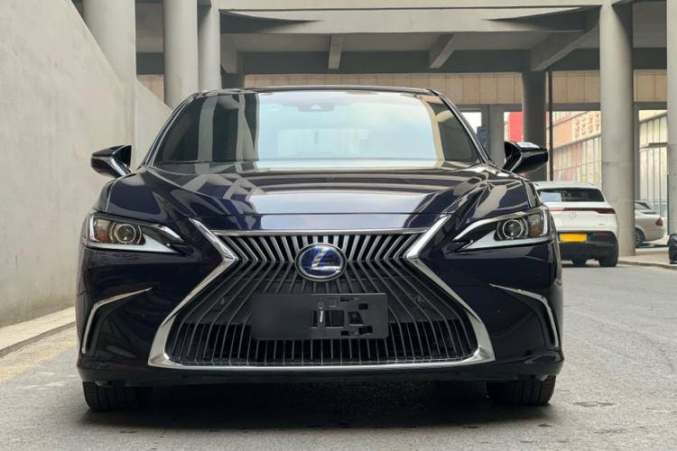 Used Lexus ES 2018 300h Premier Edition China VI Standard
