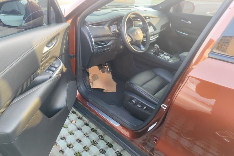 Used Cadillac XT4 2018 28T 4x4 Platinum Sport Edition
