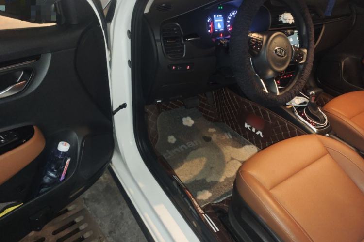 Used Kia KX Cross 2017 1.4L AT GLS