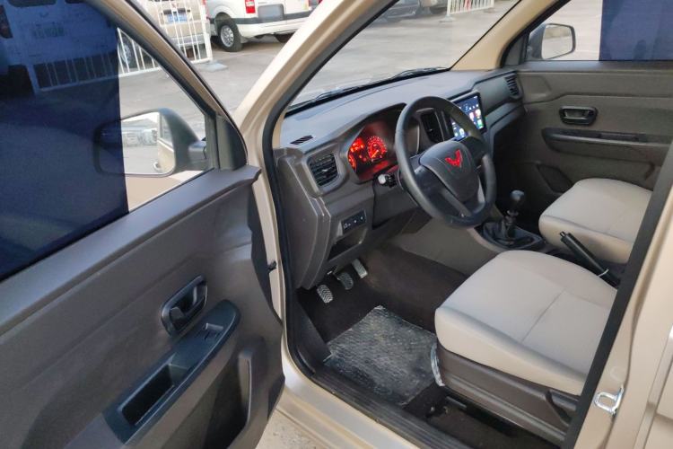 Used Wuling Hongguang V 2022 1.5L Jingqu Edition Electric-Assist LAR