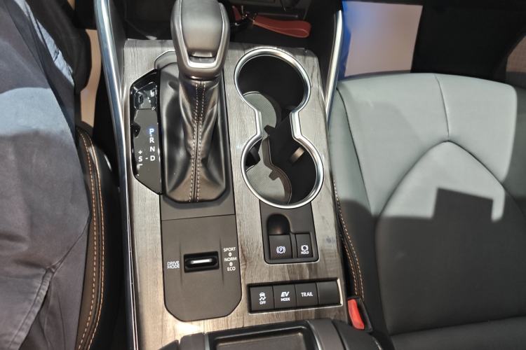 Used Toyota Crown Land Cruiser 2024 2.5L HEV Four-Wheel Drive Premium Edition