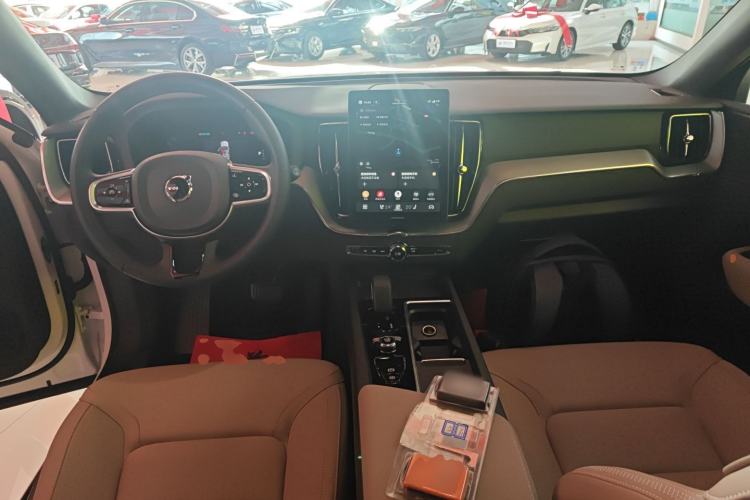 Used Volvo XC60 2026 B5 4x4 Smart Luxury Edition