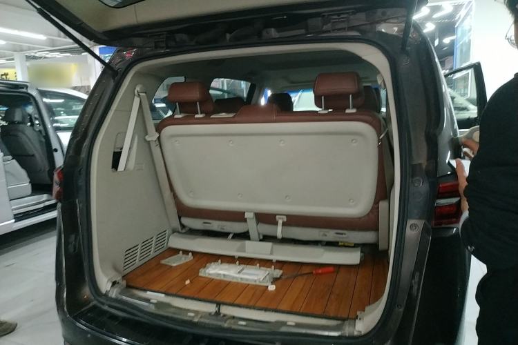 Used Buick GL8 2023 Land Executive Class Smart Enjoyment Model
