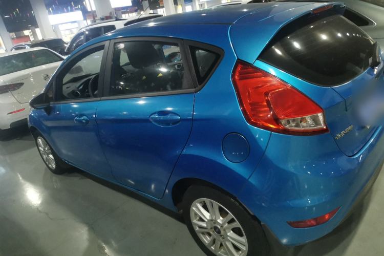 Used Ford Fiesta 2013 Hatchback 1.5L Automatic Fashion Edition
