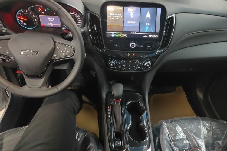 Used Chevrolet Equinox 2023 Mild Hybrid 2.0T RS Smart Boundary-Pushing Edition
