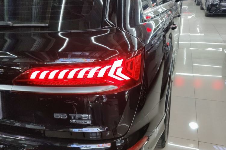 Used Audi Q7 2023 55 TFSI quattro S line Sport Edition
