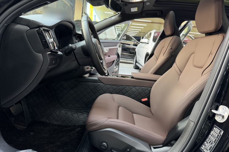 Used Volvo S90 2026 B5 Zhiyi Luxury Edition