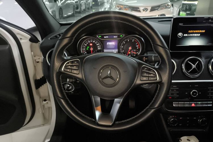 Used Mercedes-Benz A-Class 2016 A 200 Fashion Model
