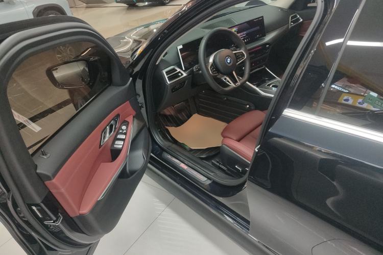 Used BMW i3 2025 eDrive 35 L