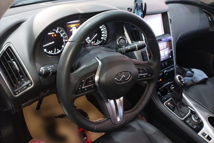 Used Infiniti Q50L 2018 2.0T Enjoyment Version China V Standard
