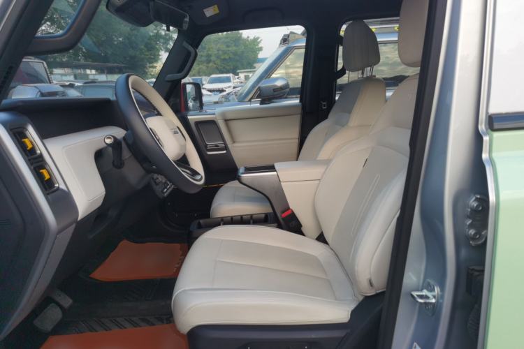 Used  V23 2025 401 Two-Wheel Drive Advanced Edition