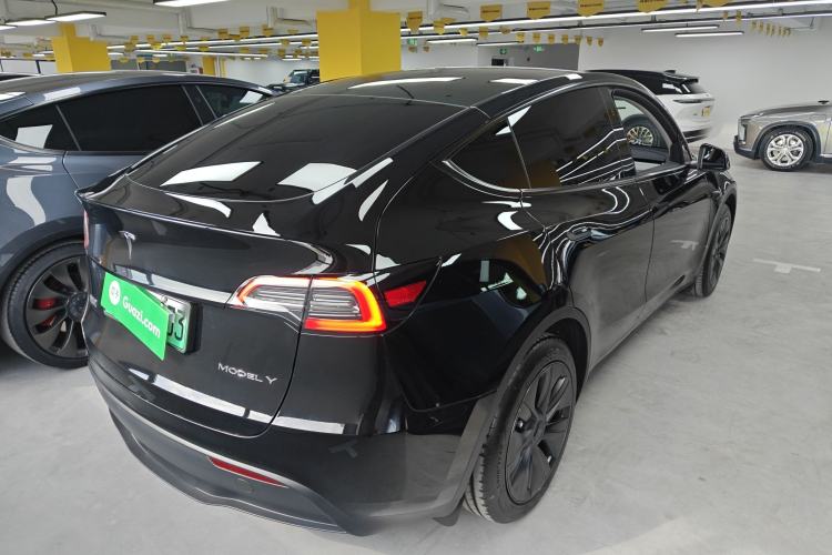 Used Tesla Model Y 2024 Rear-Wheel-Drive Version
