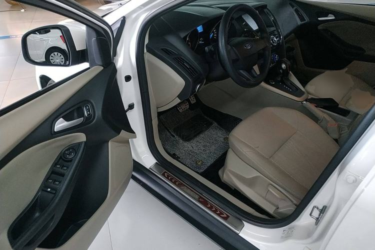 Used Ford Focus 2017 Sedan 1.6L Automatic Comfort Plus SmartDrive Edition
