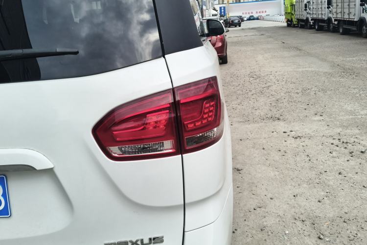 Used SAIC MAXUS G10 2016 2.0T Automatic Luxury Executive Edition