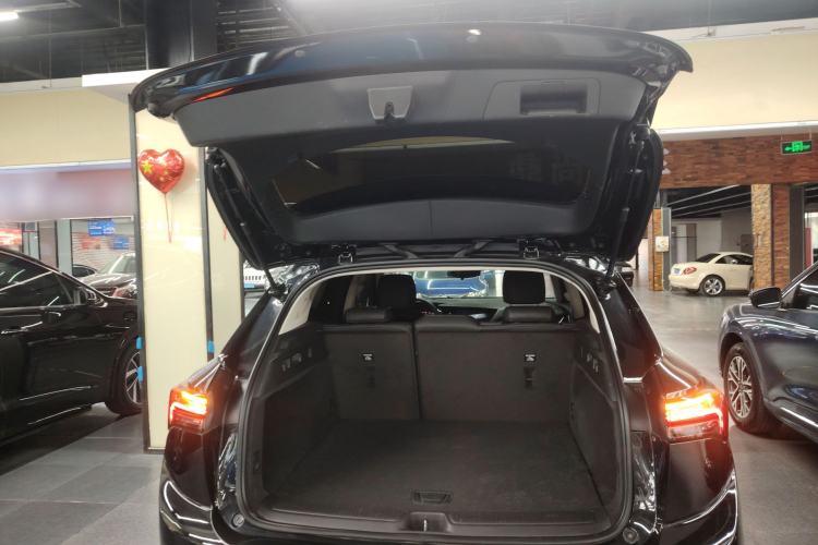 Used Buick Envision 2022 Facelift Encore S 552T Two-Wheel-Drive Luxury Model
