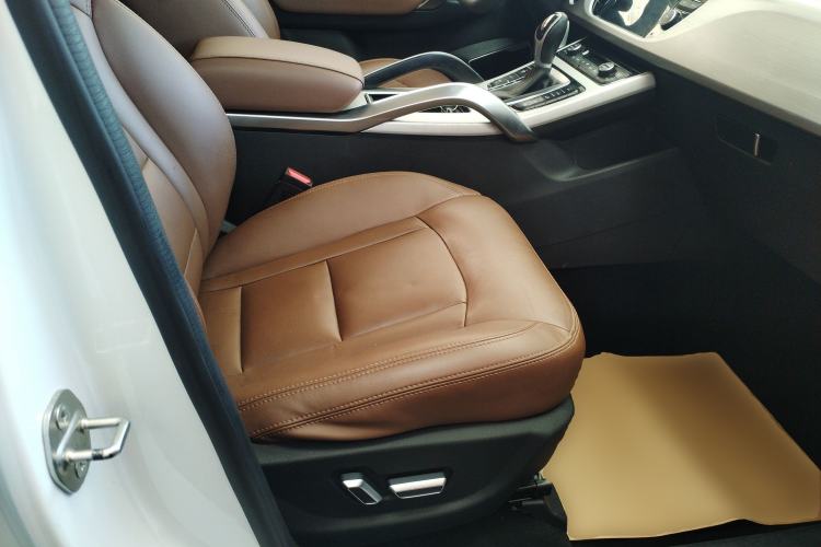 Used Geely Auto Emgrand X7 Sport 2016 1.8TD Automatic All-Wheel-Drive ZhiZun Edition
