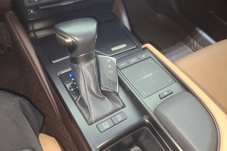 Used Lexus ES 2020 200 Excellence Edition
