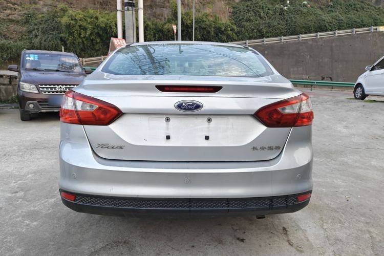 Used Ford Focus 2012 Sedan 1.6L Automatic Fashion Edition