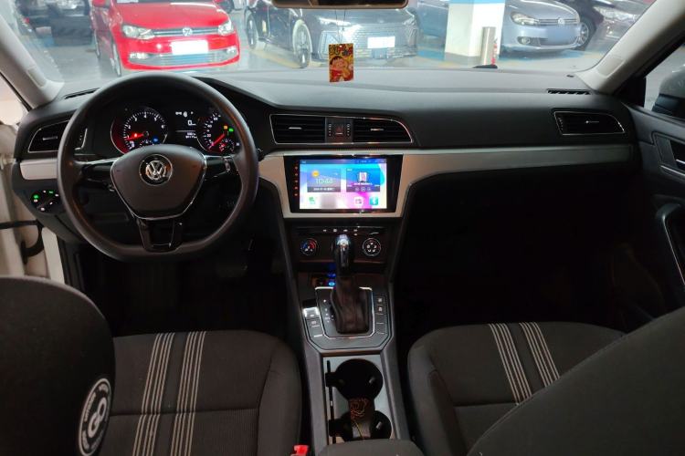 Used Volkswagen Lamando 2017 230TSI DSG Fashion Edition
