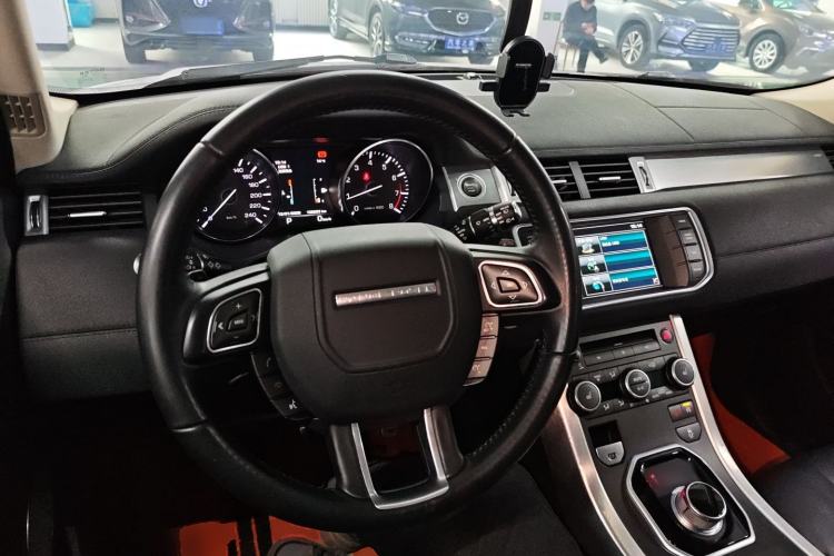 Used Land Rover Range Rover Evoque 2015 2.0T Five-Door Zhiyao Edition
