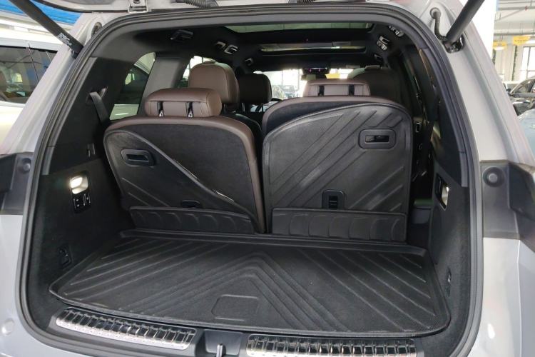 Used Li Auto L9 2022 Max model
