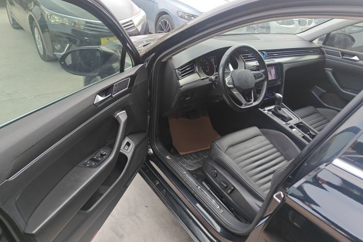 Used Volkswagen Magotan 2020 330TSI DSG Leading Model
