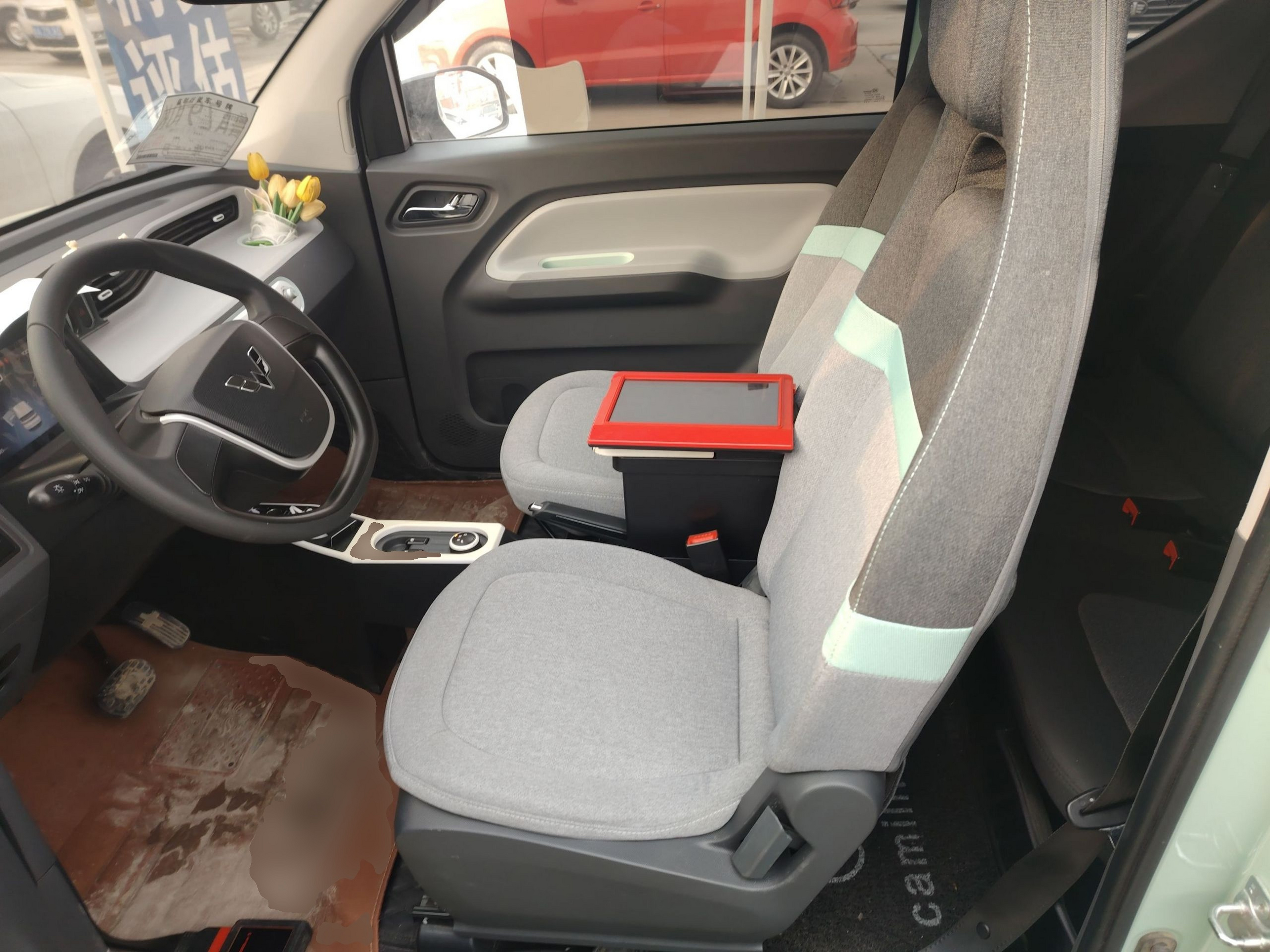 Переднее сиденье в автомобиле