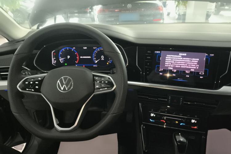 Used Volkswagen Passat 2024 380TSI Dragon Glory Edition
