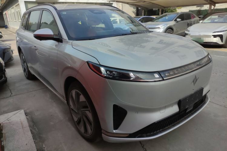 Used  eπ008 2024 636Max All-Electric Version 6 Seats
