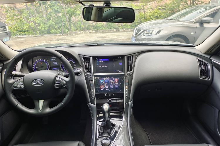 Used Infiniti Q50L 2015 2.0T Comfort Edition
