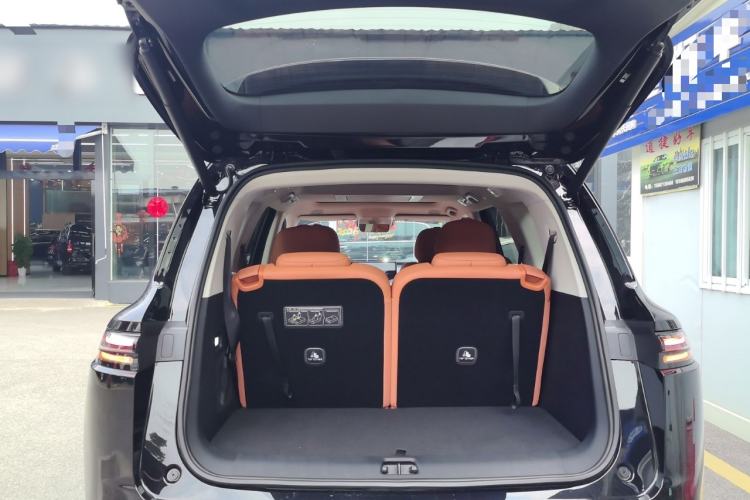 Used Leapmotor C16 2026 Extended-Range 280 LiDAR Zhizun Edition 6 Seats
