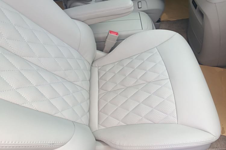 Used Buick GL8 2023 Land Executive Class Smart Enjoyment Model
