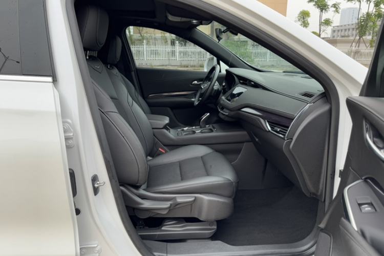 Used Cadillac XT4 2021 28T Two-Wheel Drive Tech Edition