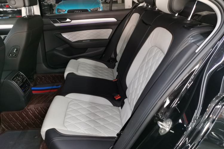 Used Volkswagen Magotan 2023 2 Million Units Commemorative Edition 330TSI DSG Luxury Version
