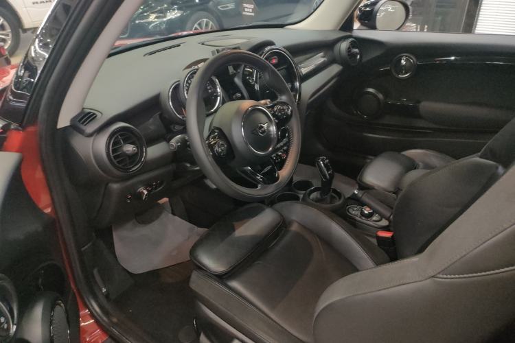 Used  MINI 2019 1.5T COOPER Artist
