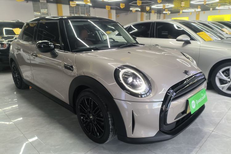 Used  MINI 2022 Updated 1.5T COOPER Artist Five-Door Edition
