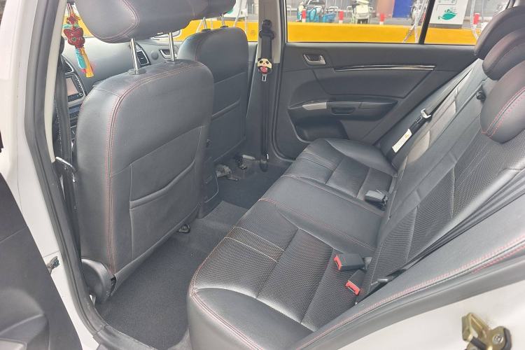 Used Geely Auto Classic Emgrand 2013 Hatchback 1.8L CVT Prestige Model
