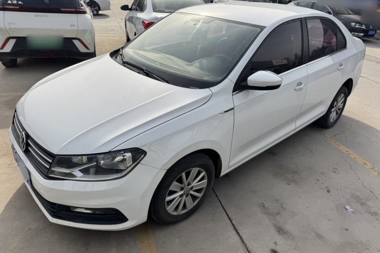 Used Volkswagen Santana 2016 1.4L Manual Fashion Edition
