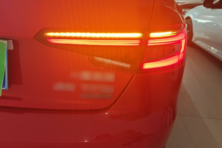 Used Audi A4L 2018 30th Anniversary Edition 40 TFSI Trendy Model
