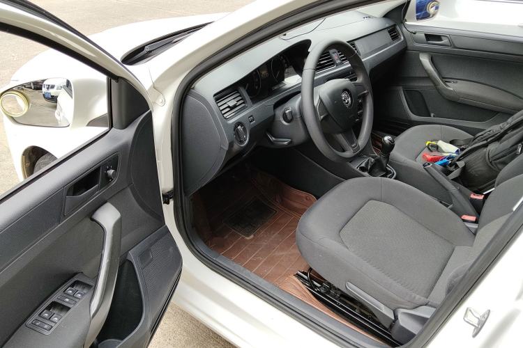 Used Skoda Rapid Spaceback 2016 Revised Version 1.6L Manual Front-Drive Edition
