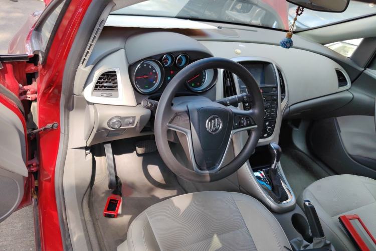 Used Buick GT 2013 XT 1.6L Automatic Fashion Edition