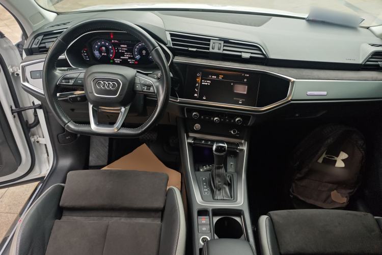 Used Audi Q3 2019 40 TFSI Fashion Dynamic Model