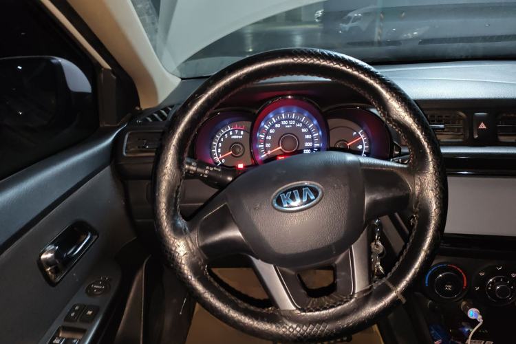 Used Kia K2 2012 Sedan 1.4L MT GLS Commemorative Edition
