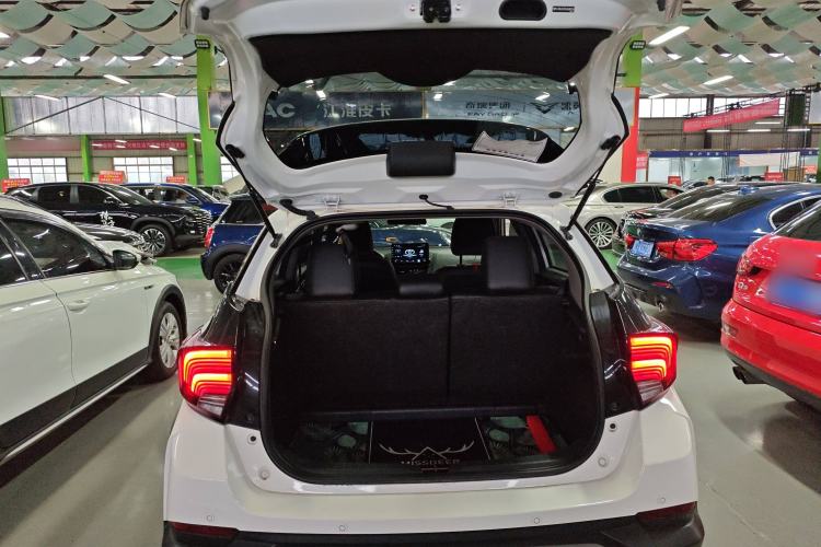 Used Toyota YARiS L 2020 X-Trail X 1.5L CVT Luxury Edition
