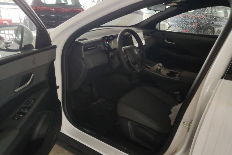 Used BYD Qin PLUS 2025 DM-i Smart Drive 55KM Leading Model
