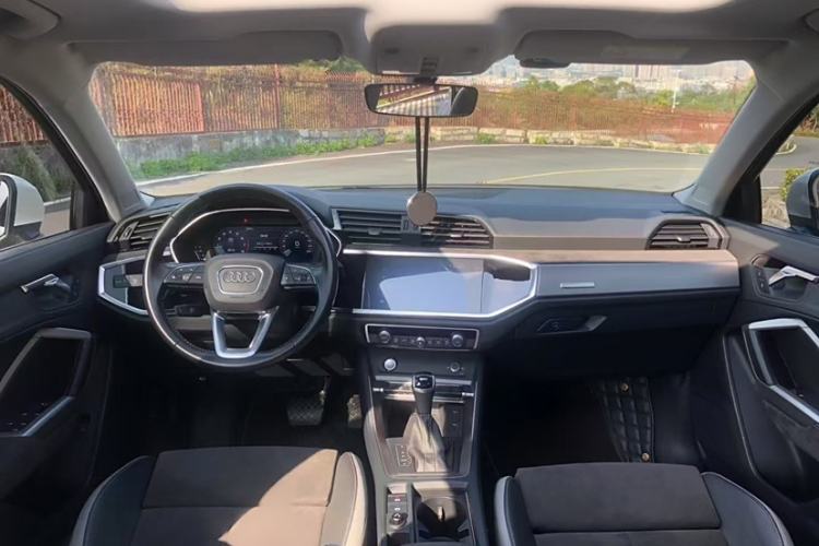 Used Audi Q3 2021 35 TFSI Progressive Dynamic Edition
