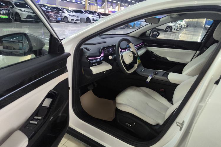 Used  L6 2023 125km Starship