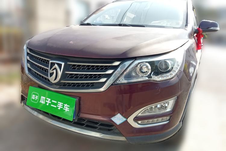 Used Baojun 560 2015 1.8L manual Comfort trim level